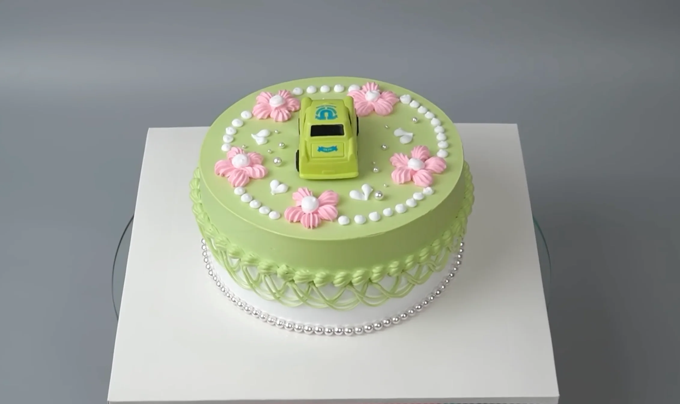 Super Whipped Cream Cake